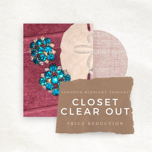Jewelry - Vintage Cluster Teal Crystal Clip On Earrings